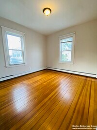 7 Hesston Ter photo'