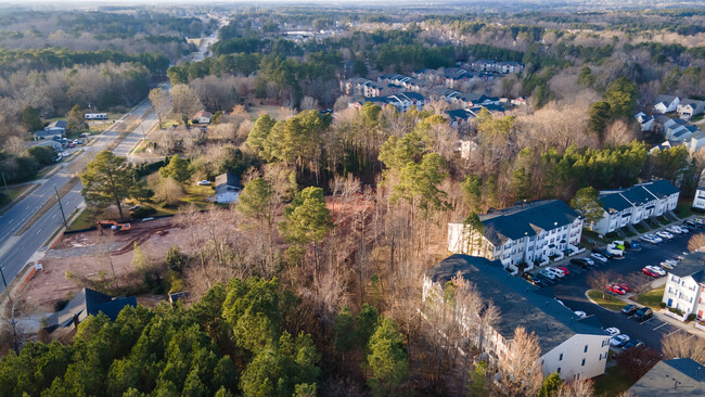 Welcome to our luxurious apartment communi... in Raleigh, NC - Building Photo - Building Photo