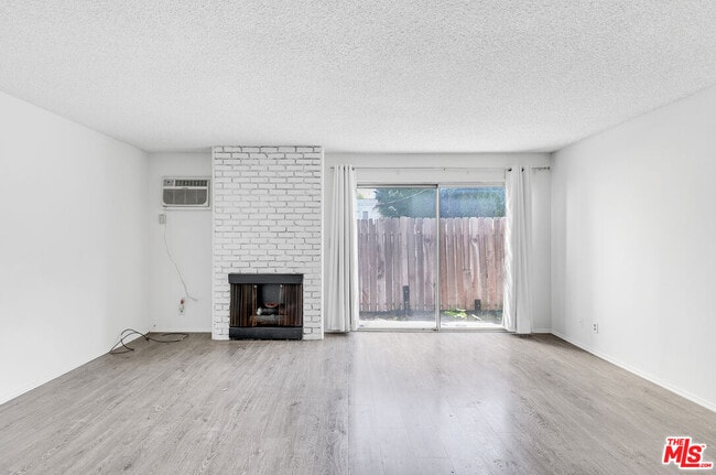 1811 Parnell Ave in Los Angeles, CA - Building Photo - Building Photo