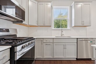 351 Foundry St in Phoenixville, PA - Building Photo - Building Photo