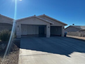 4214 Colville Dr in Lake Havasu City, AZ - Building Photo - Building Photo