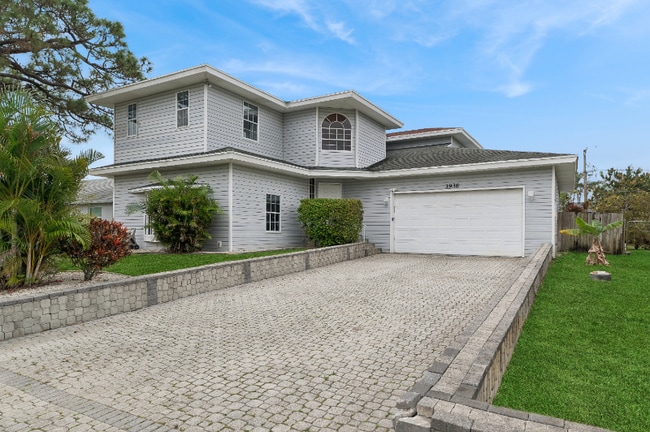 3936 Tracewood Ln