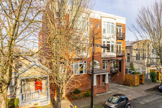 Thurman House in Portland, OR - Building Photo - Building Photo