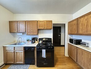 1911 W Larchmont Ave in Chicago, IL - Building Photo - Building Photo