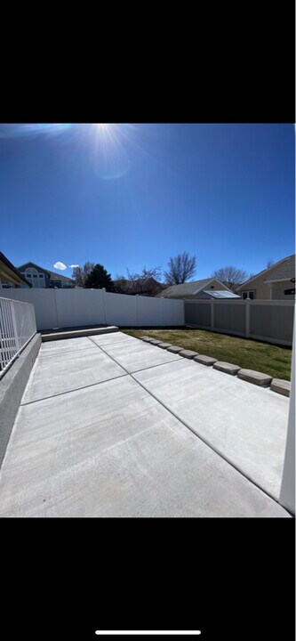 1308 Haylie Ln in Tooele, UT - Building Photo