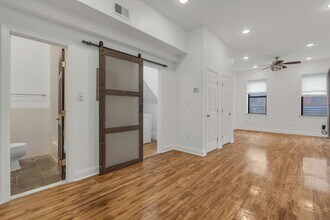 356 Varick St-Unit -1 in Jersey City, NJ - Building Photo - Building Photo