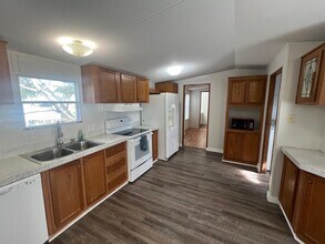 35303 SW 180th Ave in Homestead, FL - Building Photo - Building Photo