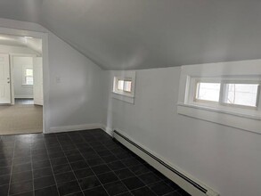 36 Wallkill Ave-Unit -2F in Wallkill, NY - Building Photo - Building Photo