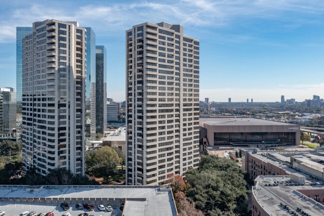 The Greenway in Houston, TX - Foto de edificio - Building Photo