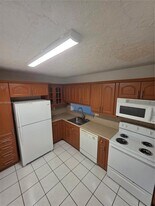 8600 SW 133rd Avenue Rd in Miami, FL - Building Photo
