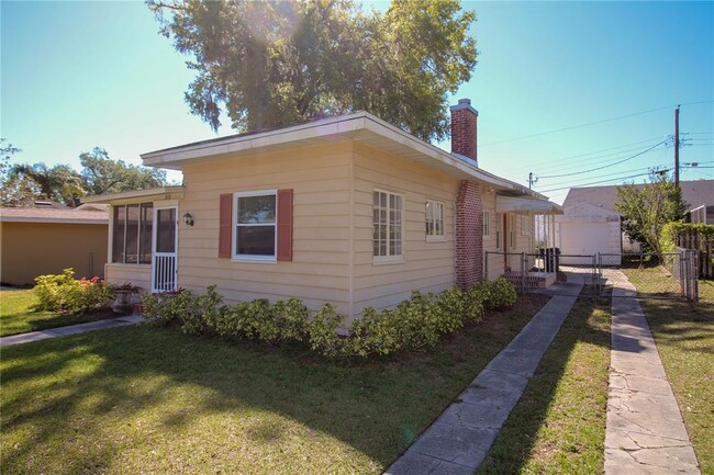 319 Kerneywood St in Lakeland, FL - Foto de edificio - Building Photo