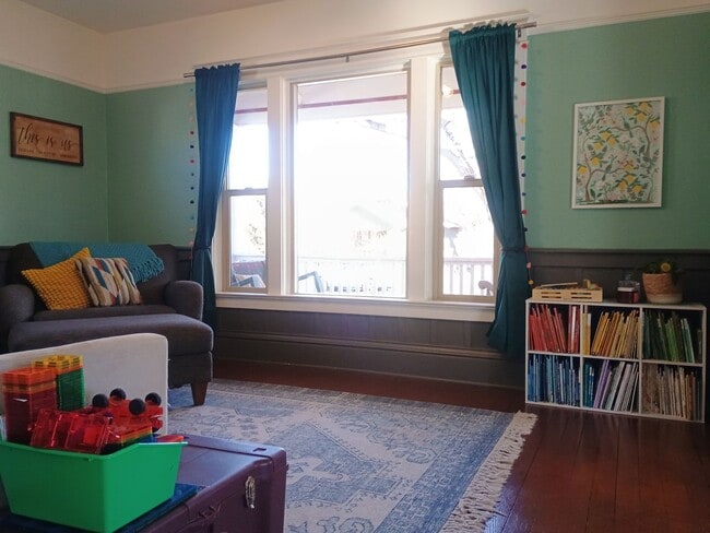 property at 1103 W Montgomery Ave