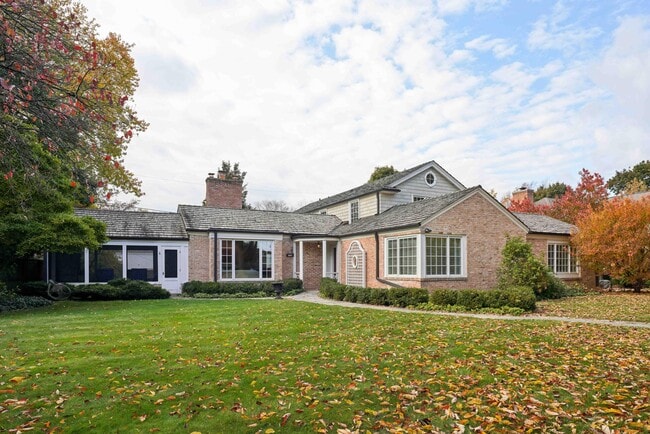 property at 5969 N Shore Dr