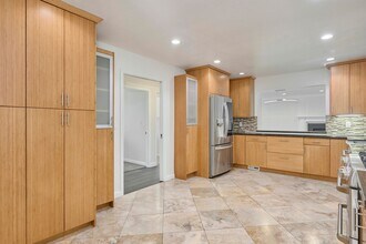 3286 Oak Ct in Belmont, CA - Building Photo - Building Photo