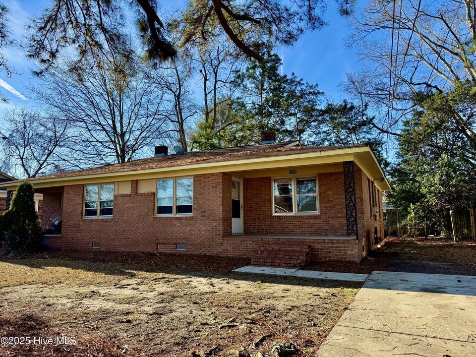 2506 E 3rd St in Greenville, NC - Building Photo