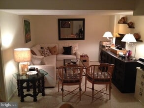 6902 Stoneybrooke Ln in Alexandria, VA - Building Photo - Building Photo