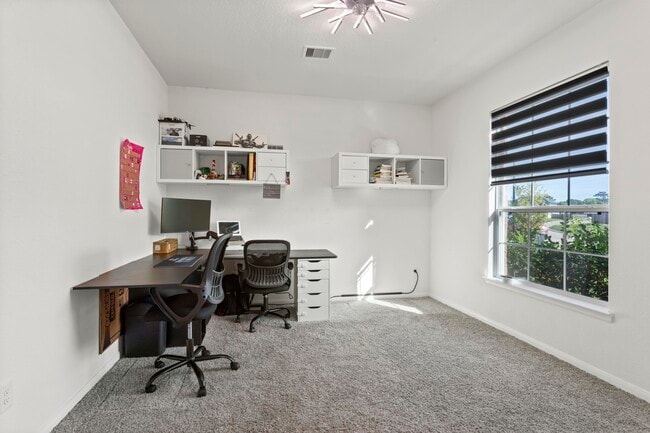 413 Chardonnay Dr in Alvin, TX - Building Photo - Building Photo