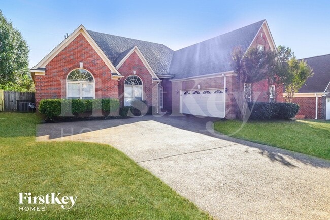 9297 Sarsen Dr in Cordova, TN - Foto de edificio - Building Photo