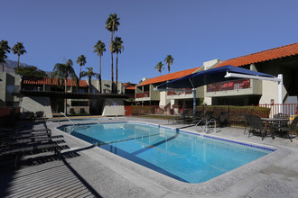 Sage Courtyard in Palm Springs, CA - Building Photo - Building Photo