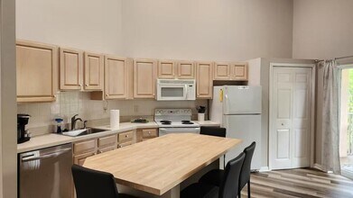 10047 Perfect Dr in Port St. Lucie, FL - Building Photo - Building Photo