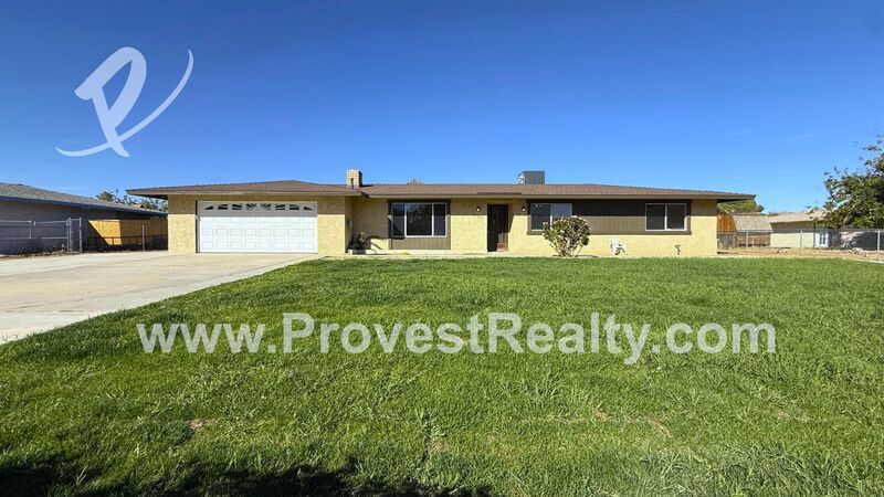 21952 Resoto Rd in Apple Valley, CA - Building Photo