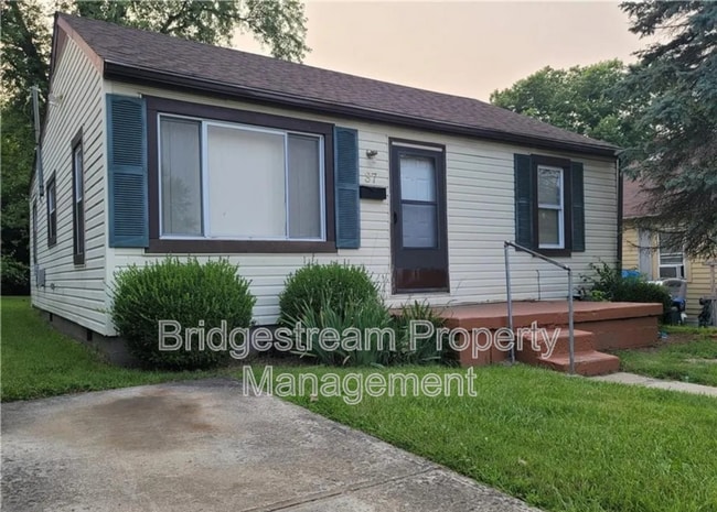 property at 37 Crown Ave