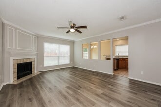 2605 Country Creek Ln in Fort Worth, TX - Building Photo - Building Photo