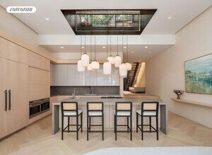 13 Leroy St in New York, NY - Building Photo - Building Photo