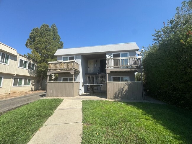 property at 2340 Villanova Cir