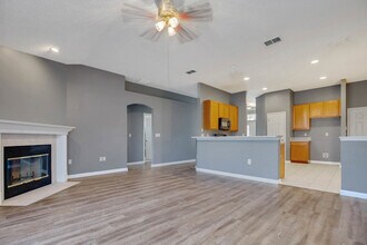 10068 Garden Lake Ct in Jacksonville, FL - Building Photo - Building Photo