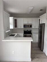 10947 NW 79th St in Miami, FL - Building Photo - Building Photo