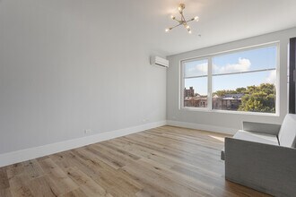 1531 W Howard St in Chicago, IL - Foto de edificio - Building Photo