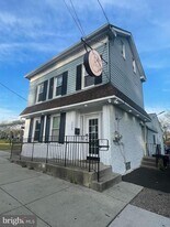 7909 Oxford Ave in Philadelphia, PA - Building Photo