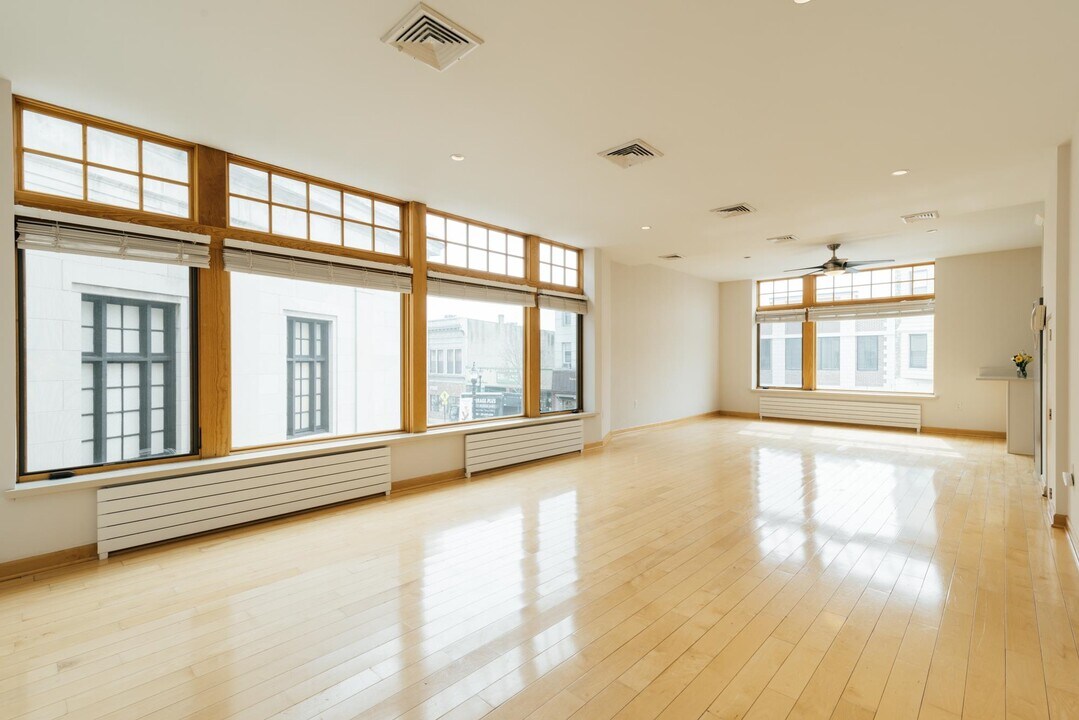 30 Park Ave in Rutherford, NJ - Building Photo