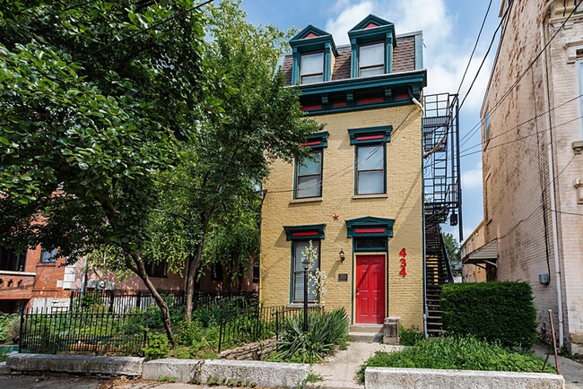 property at 434 Elizabeth St