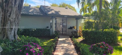 3861 Carambola Cir N in Coconut Creek, FL - Building Photo - Building Photo