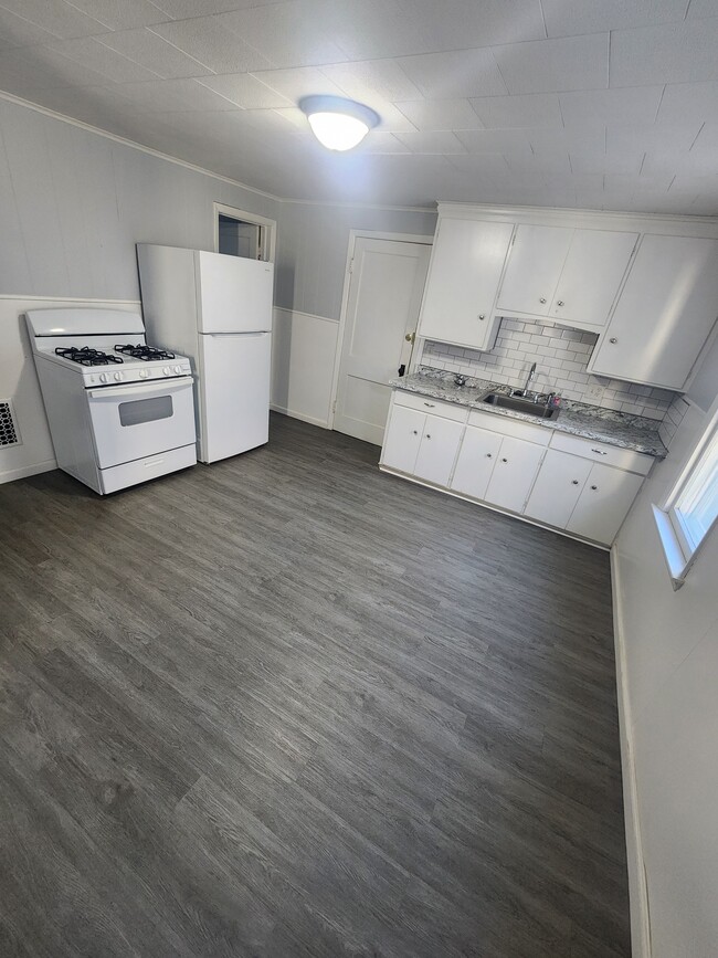 2108 Clinton St, Unit 1