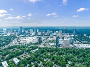 1939 Saxon Valley Cir NE in Atlanta, GA - Building Photo - Building Photo
