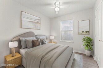 1543 Brook Forest Dr in Jacksonville, FL - Foto de edificio - Building Photo