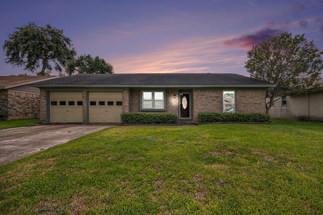 property at 2801 Westbury Ln