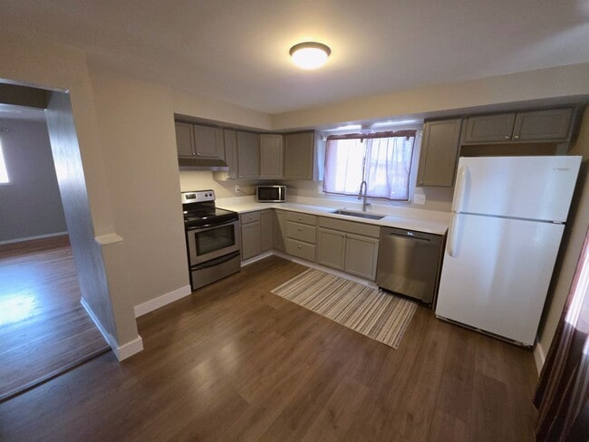 property at 209 S Hooker St