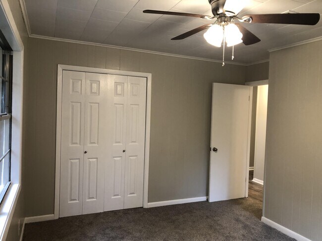 246 Tommy Ballard Rd in Oakdale, LA - Building Photo - Building Photo