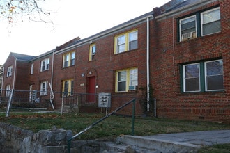 1845 M St NE in Washington, DC - Building Photo - Building Photo