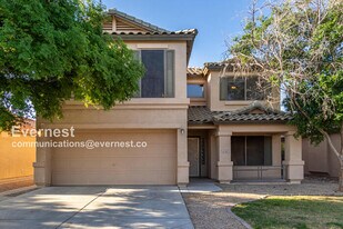 42581 W Michaels Dr in Maricopa, AZ - Building Photo