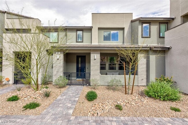 property at 527 Sonoma Range St