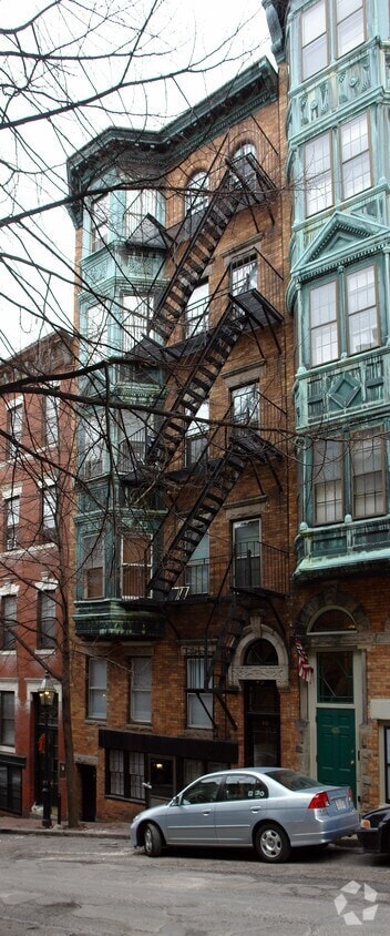property at 42 Anderson St