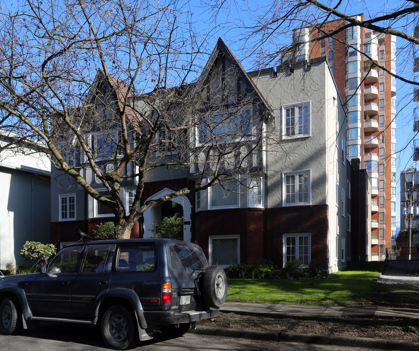 The Arlington in Vancouver, BC - Building Photo