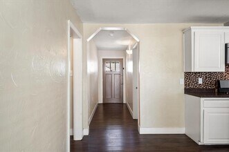 604 Dunn St in Waxahachie, TX - Building Photo - Building Photo