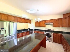 11505 Alcinda Ln in North Potomac, MD - Building Photo - Building Photo