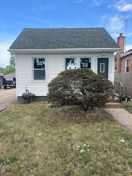 property at 13709 S School St